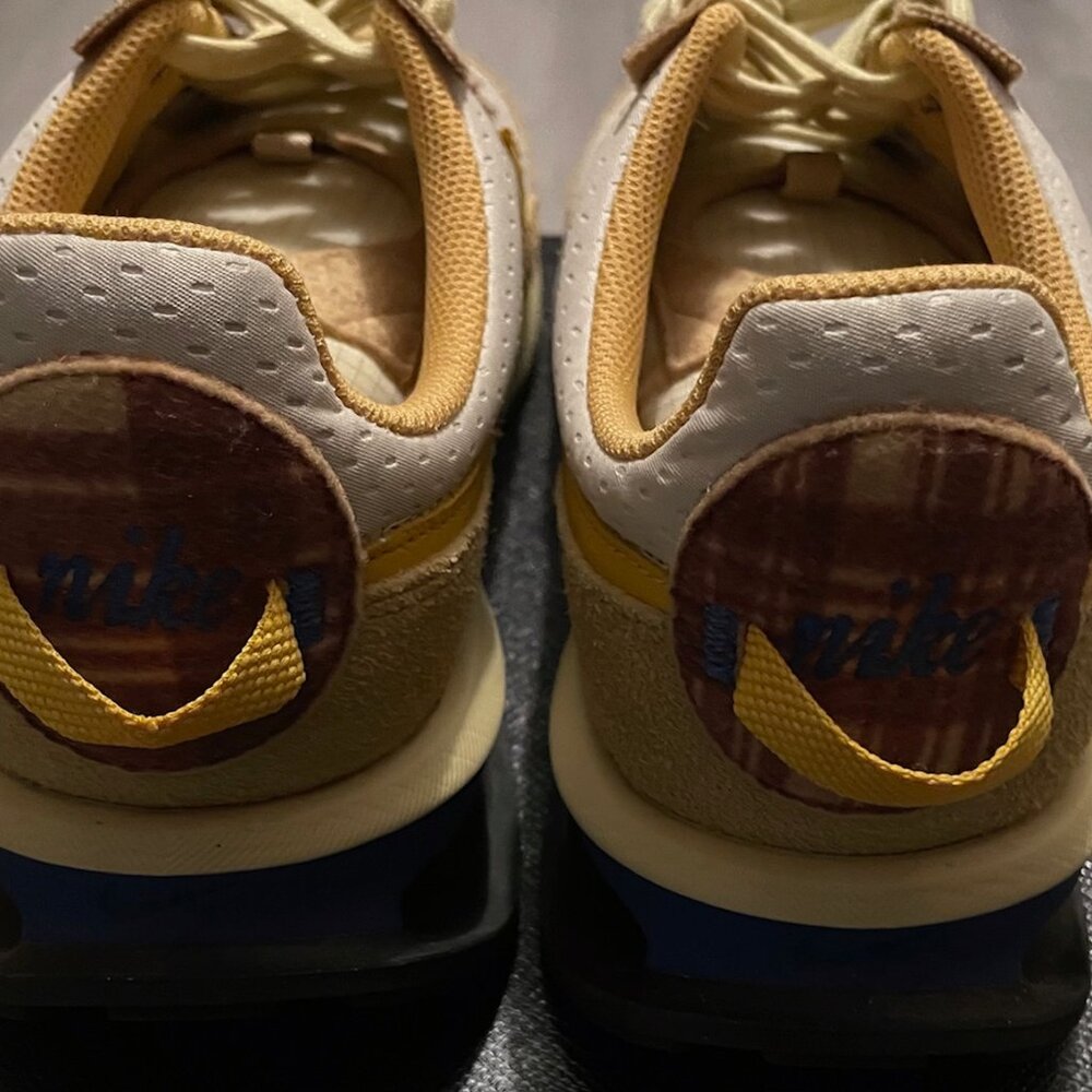 Nike Air Max Pre-Day ‘WarmCore’ Men's Sneakers US Size 9.5 Yellow/Blue - Picture 4 of 5